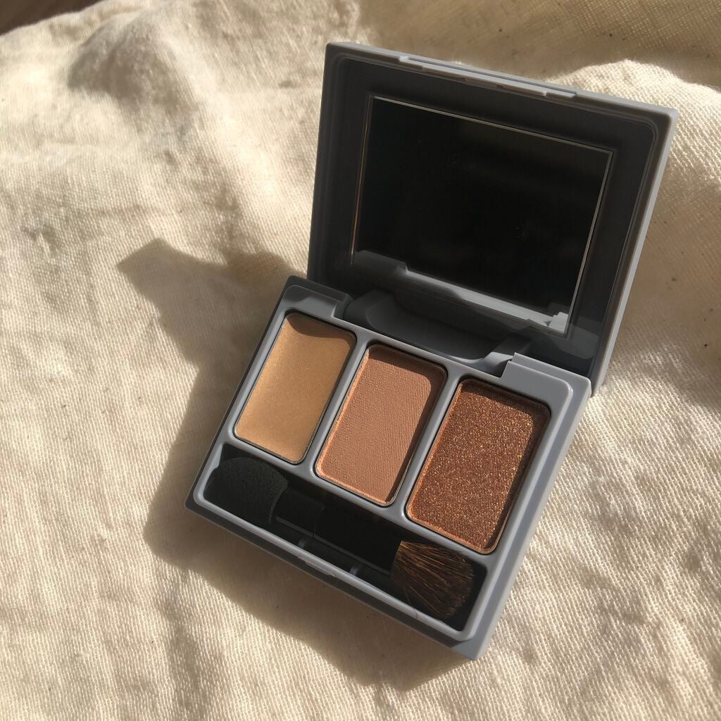 スリーサムデザイニングアイカラー/& WOLF/アイシャドウパレットを使ったクチコミ(2枚目)