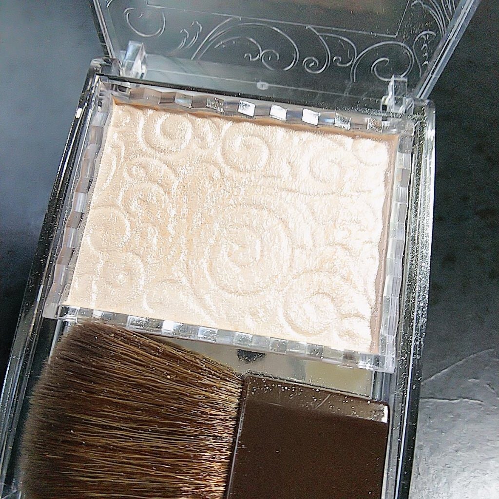 パールグロウハイライト/CEZANNE/パウダーハイライトを使ったクチコミ(2枚目)