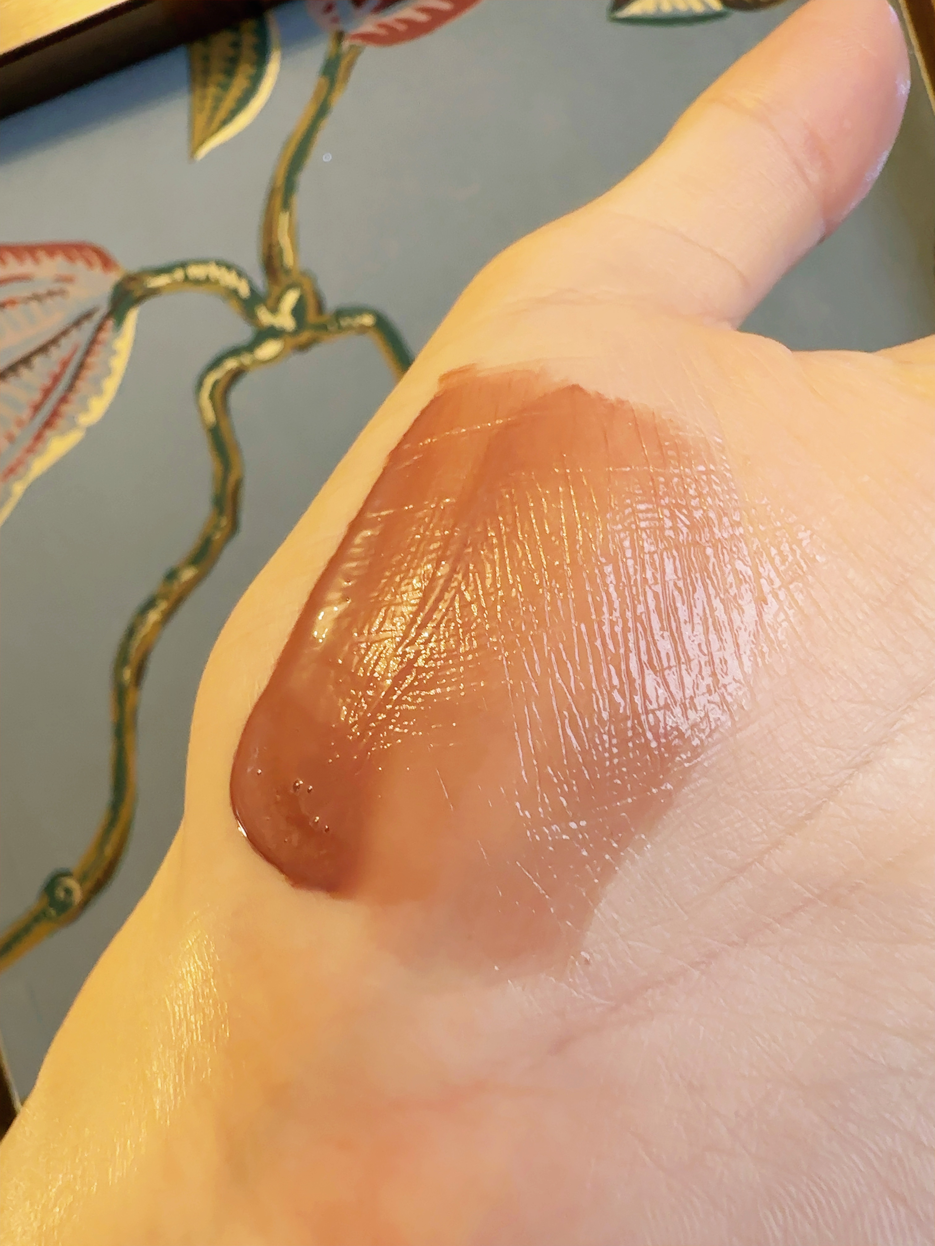 フルーティーグラムティント 121 アッシュナッツ/Laka/リップティントを使ったクチコミ（2枚目）