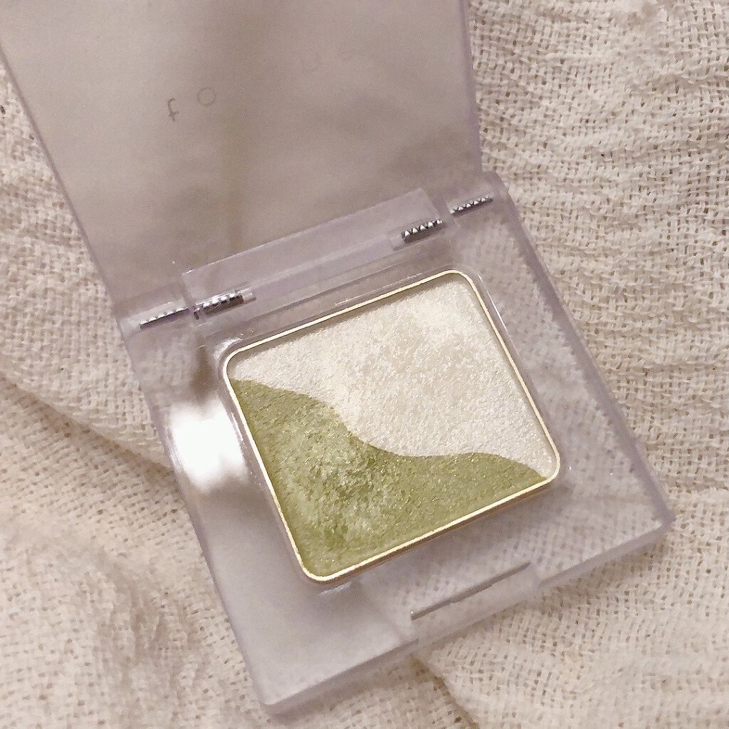 トーン ペタル アイシャドウ 06:ライムグリーン/to/one/アイシャドウパレットを使ったクチコミ（2枚目）
