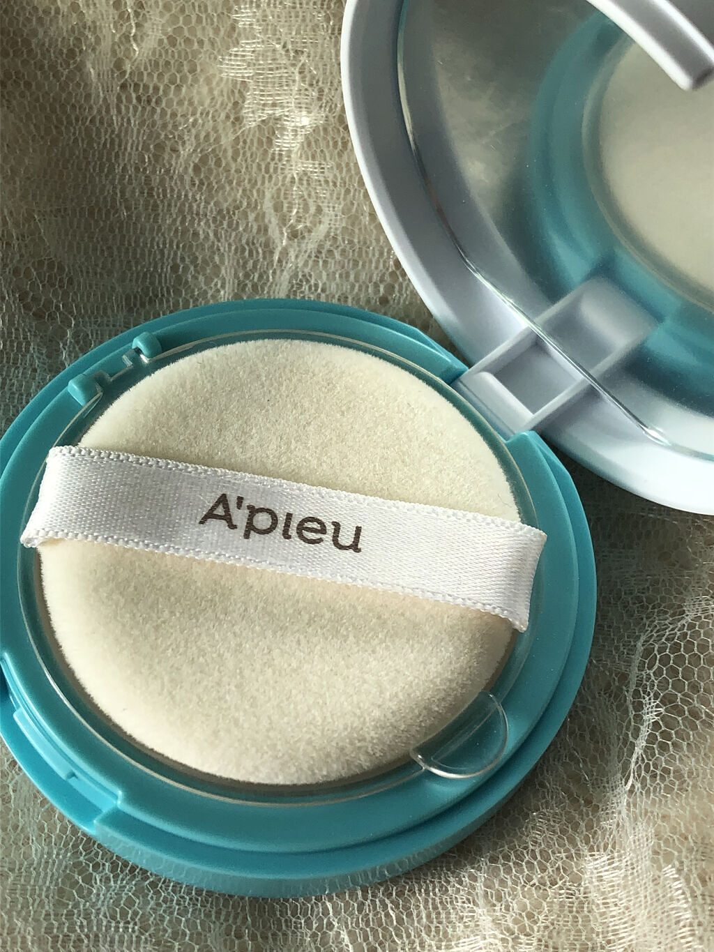 A’pieu マデカソ　パウダーパクトのクチコミ「肌荒れケアしながらメイク楽しもっ！！✌🏻
CICA配合のおすすめフェイスパウダー𓂃◌𓈒𓐍


.....」（3枚目）