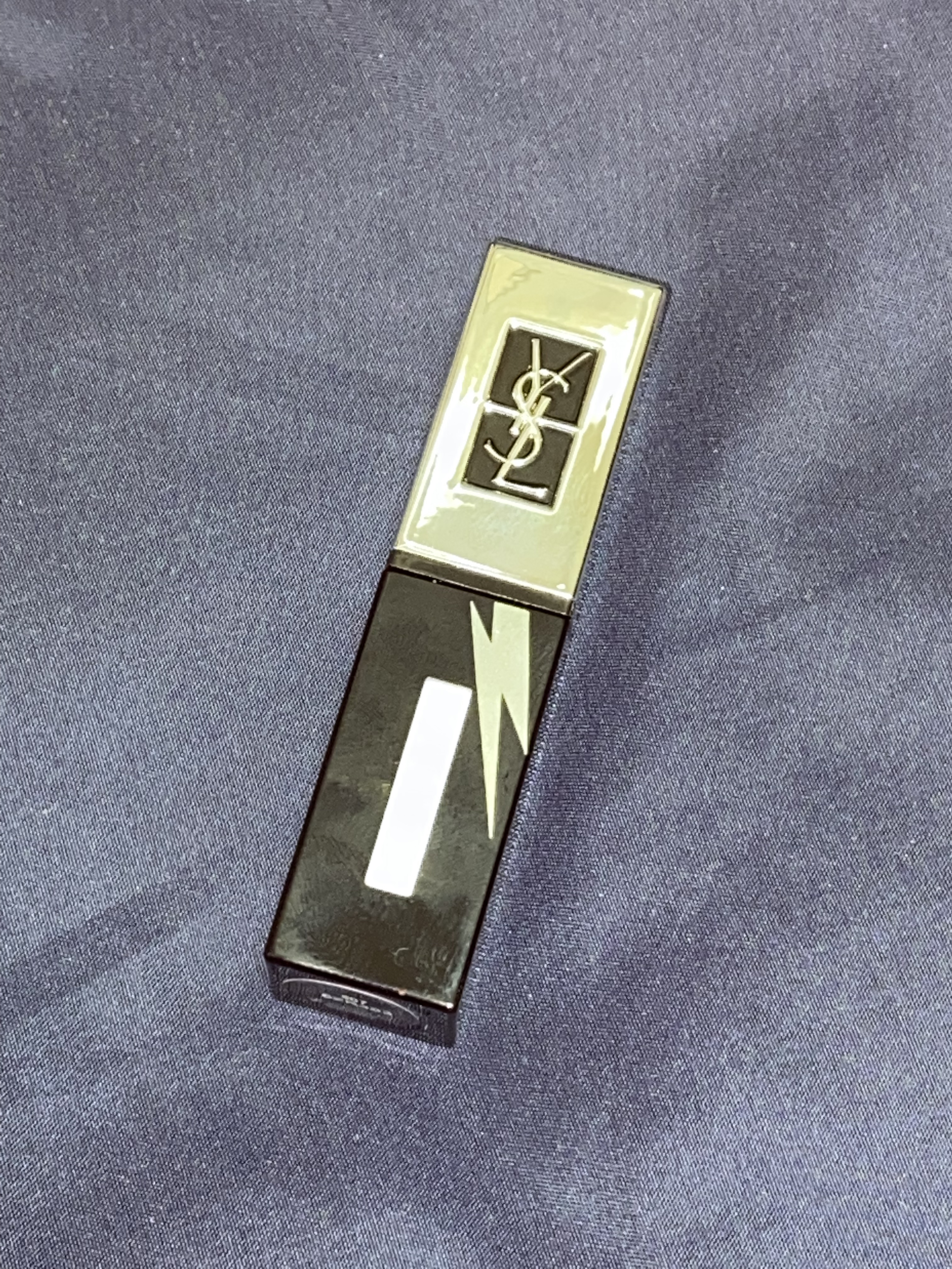 ルージュ ピュールクチュール ヴェルニ ザ ホログラフィックス/YVES SAINT LAURENT BEAUTE/口紅を使ったクチコミ（1枚目）