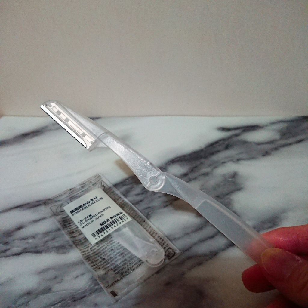 携帯用かみそり・L型・2本組/無印良品/ボディグッズを使ったクチコミ（1枚目）