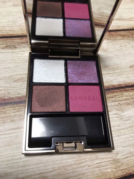 キャビアスティック アイカラー 33 MAGNETIC PINK/ローラ メルシエ/スティックアイシャドウを使ったクチコミ(1枚目)