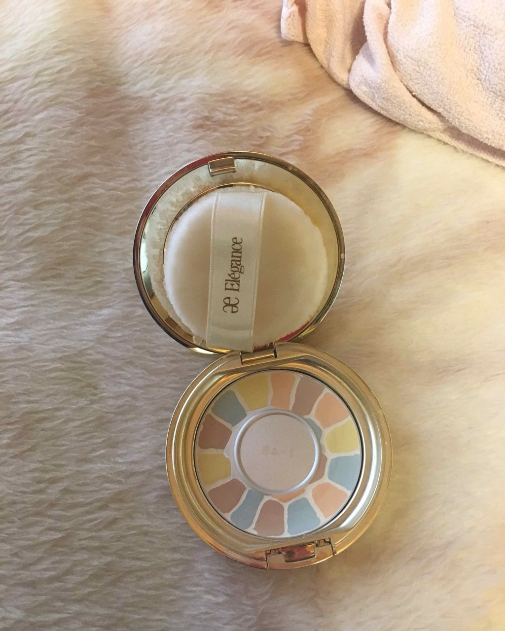 ラ プードル オートニュアンス/Elégance/プレストパウダーを使ったクチコミ（1枚目）