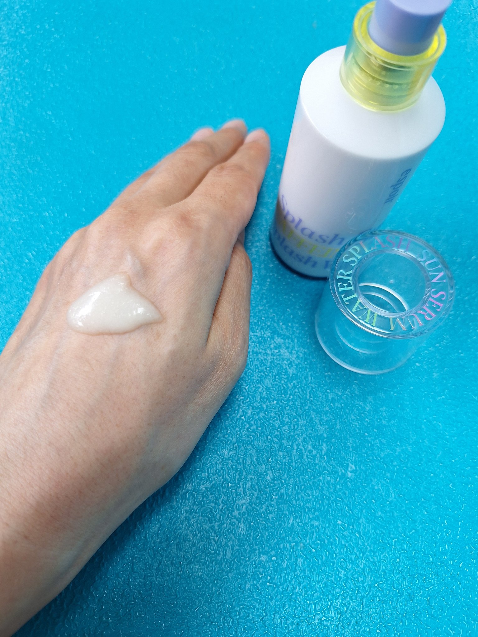 エスポア ウォータースプラッシュサンセラム 50ml/espoir/日焼け止めクリームを使ったクチコミ（3枚目）