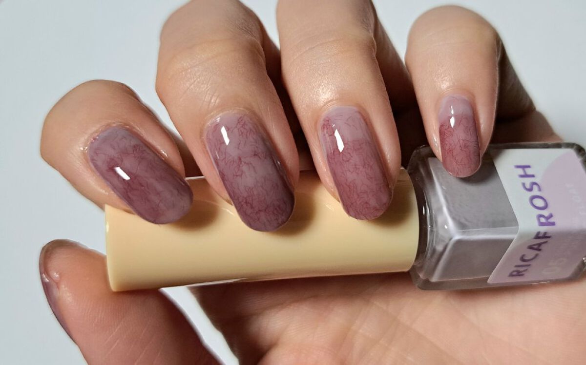 コレガネイル 05 パープルフロート/RICAFROSH/マニキュアを使ったクチコミ（1枚目）