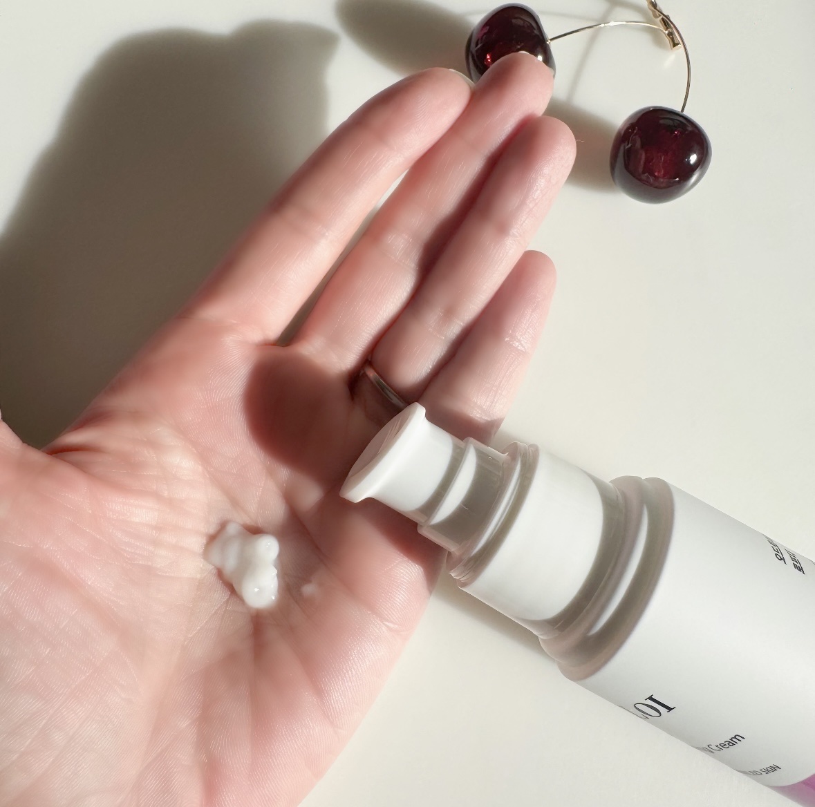 ブラックチェリー 毛穴引き締めクリーム ロフディ/ODELOI/フェイスクリームを使ったクチコミ（3枚目）