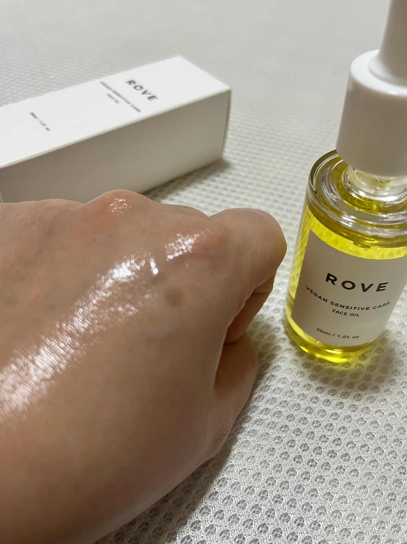 ヴィーガン センシティブケア フェイスオイル/ROVE/フェイスオイルを使ったクチコミ(3枚目)
