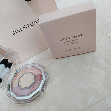 ジルスチュアート ブルームクチュール アイズ/JILL STUART/アイシャドウパレットを使ったクチコミ（1枚目）