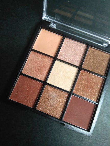 菜夏 on LIPS 「少し前に発売された100円ショップの9色パレット!買う時は人気..」(6枚目)