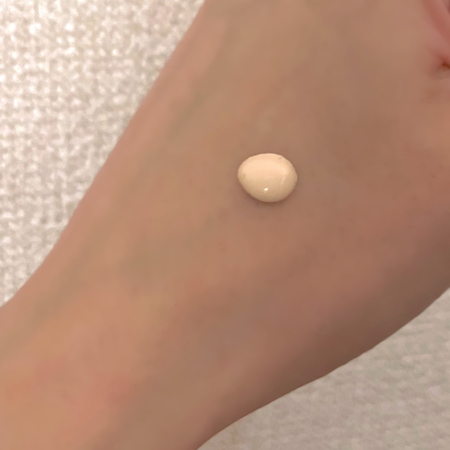 グラッシーミルキートーンアップ /&amp;nd by rom&amp;nd/化粧下地を使ったクチコミ（2枚目）