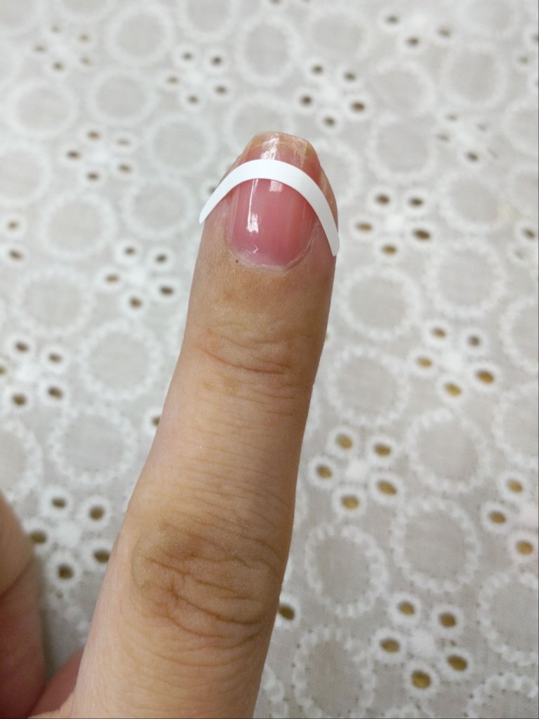 フレンチネイルガイドシール/セリア/ネイル用品を使ったクチコミ（2枚目）