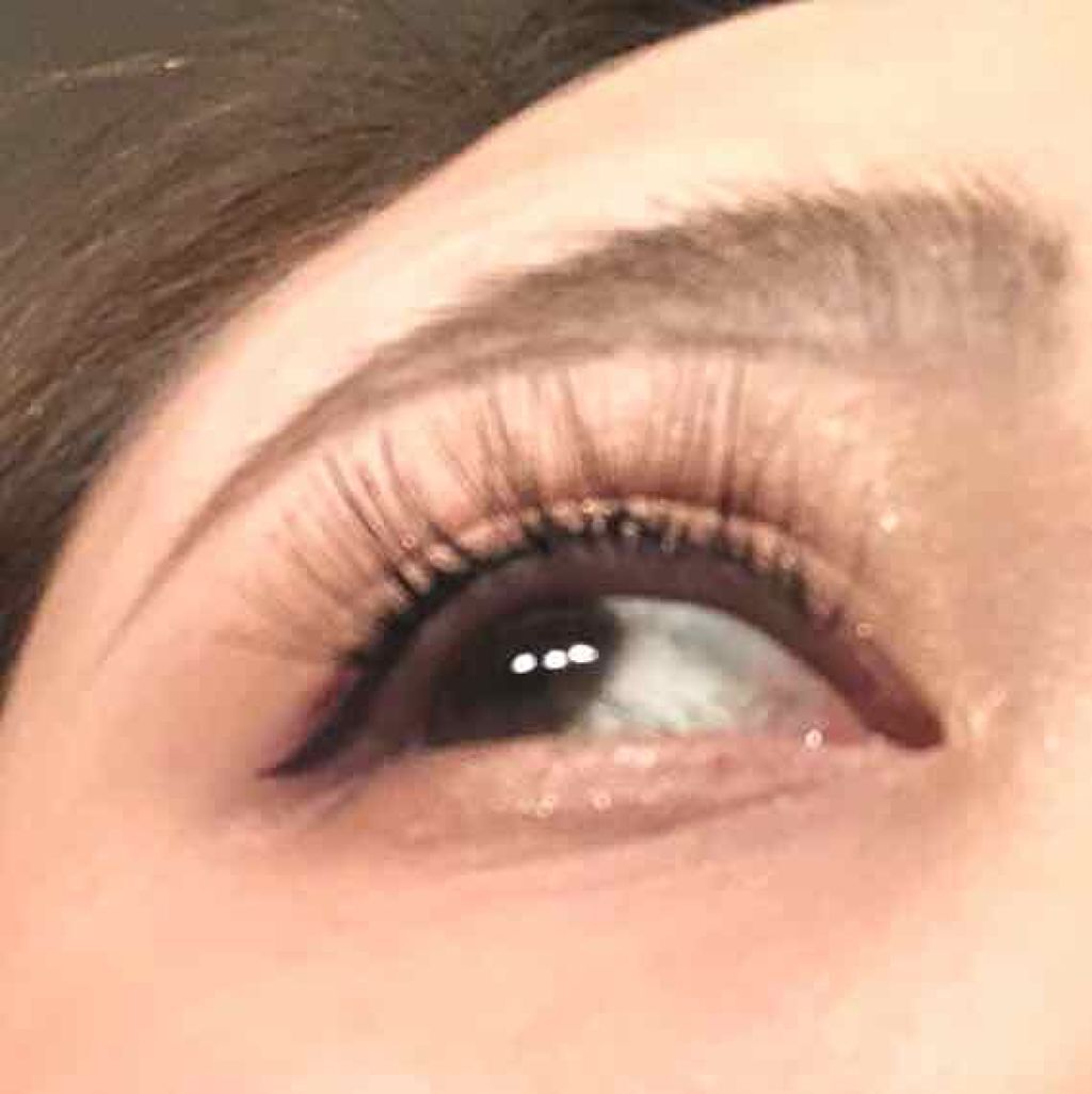 Gtm663 on LIPS 「初!セルフマツエク♡一万円かけてサロンでやってもなかなか気にい..」(4枚目)