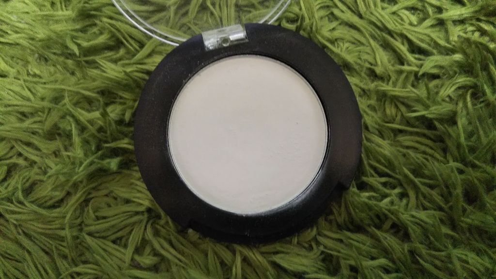 UR GLAM　WHITE POWDER/U R GLAM/プレストパウダーを使ったクチコミ（2枚目）