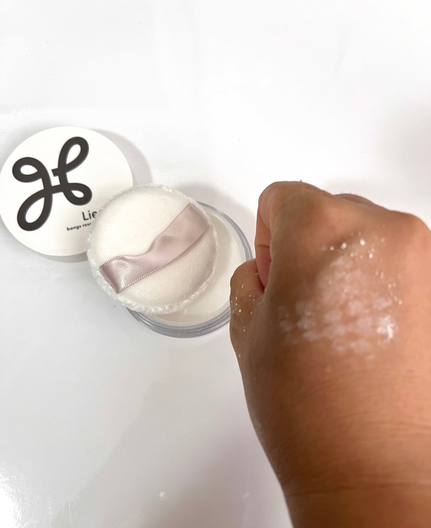 pink_cosme_jvo on LIPS 「#PR#リーゼリーゼ 前髪リセットパウダーまだまだ厳しい暑さが..」(3枚目)