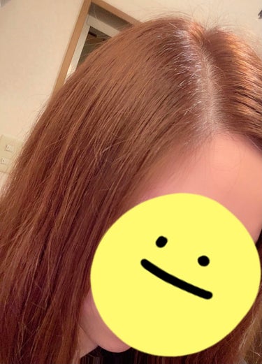 なかなか美容室に行けない。
でもヘアカラーしたい！
そんな人にオススメな商品！

リーゼ
泡カラー

今回はマシュマロブラウンの色をチョイス！
結果から申し上げると
明るめのブラウンになります😅
元々が明るかったせいもあります💦
仕事などで髪色の制限がある方は注意ですね💦
もう少し落ち着いた色でも良かったかな😶
でも、プリンは綺麗になったので全然OK🙆‍♀️💖
beforeの写真は保存されてたつもりが出来てませんでした😭
なので染め終わった写真のみです。。。

気になったのは
やっぱり市販のだから、髪がキシキシになりやすい😭
私は付属のトリートメントだけではなく、
自分で使っているトリートメント＋流さないトリートメントを付けました！

わたしの髪の長さが肩よりちょっと長いくらいですが、
1箱で十分足りました！！
なのでコスパ的には良きです🙆‍♀️
そして泡なのでやりやすいのも嬉しいポイント👏💖

手軽に簡単にヘアカラーを楽しみたい人は
ぜひカラバリも豊富なのでチェックしてみてください🥰の画像 その1