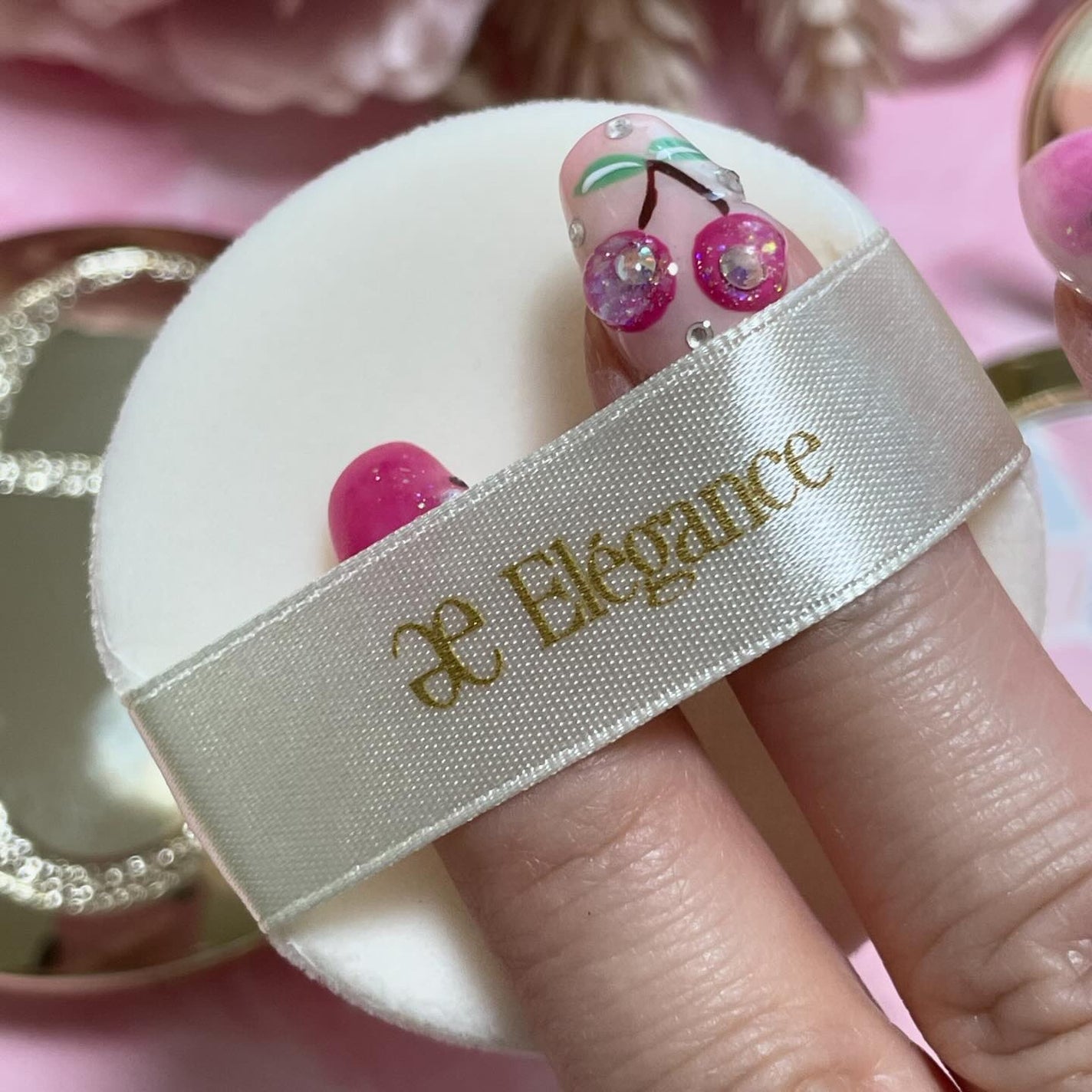 ラ プードル オートニュアンス/Elégance/プレストパウダーを使ったクチコミ(5枚目)