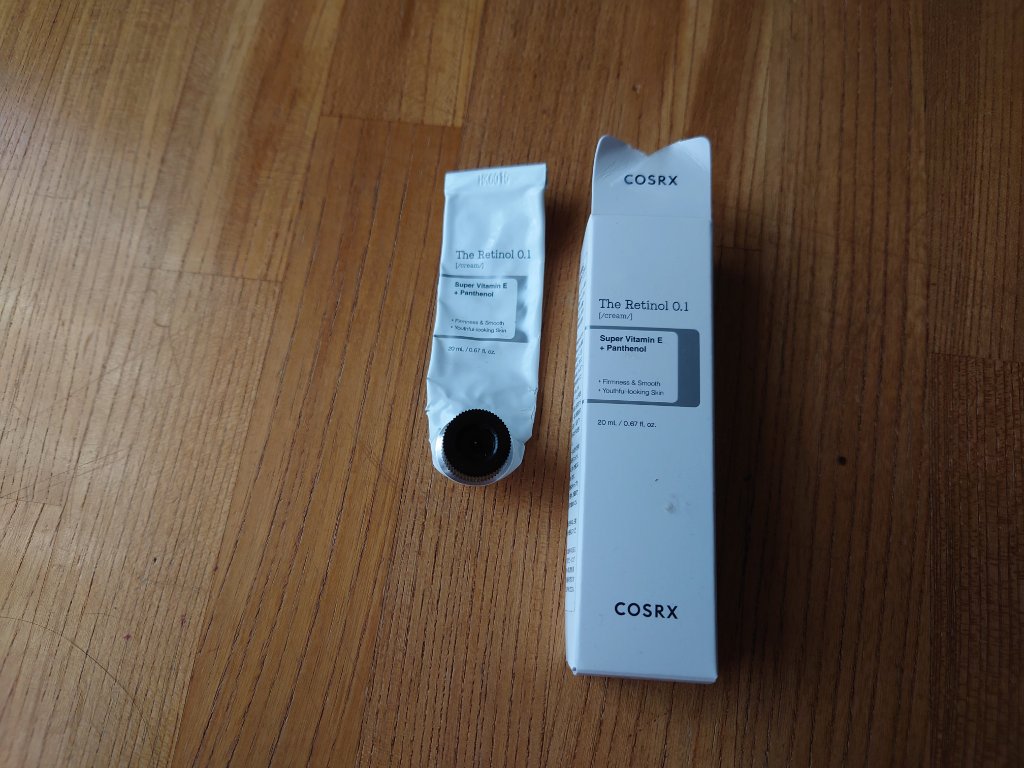 ✼••┈┈••✼••┈┈••✼••┈┈••✼••┈┈••✼
COSRX ザ·レチノール0.1クリーム
✼••┈┈••✼••┈┈••✼••┈┈••✼••┈┈••✼
お肌を引き締め毛穴を目立ちにくくします。

使い切りました(⁠≧⁠▽⁠≦⁠)
