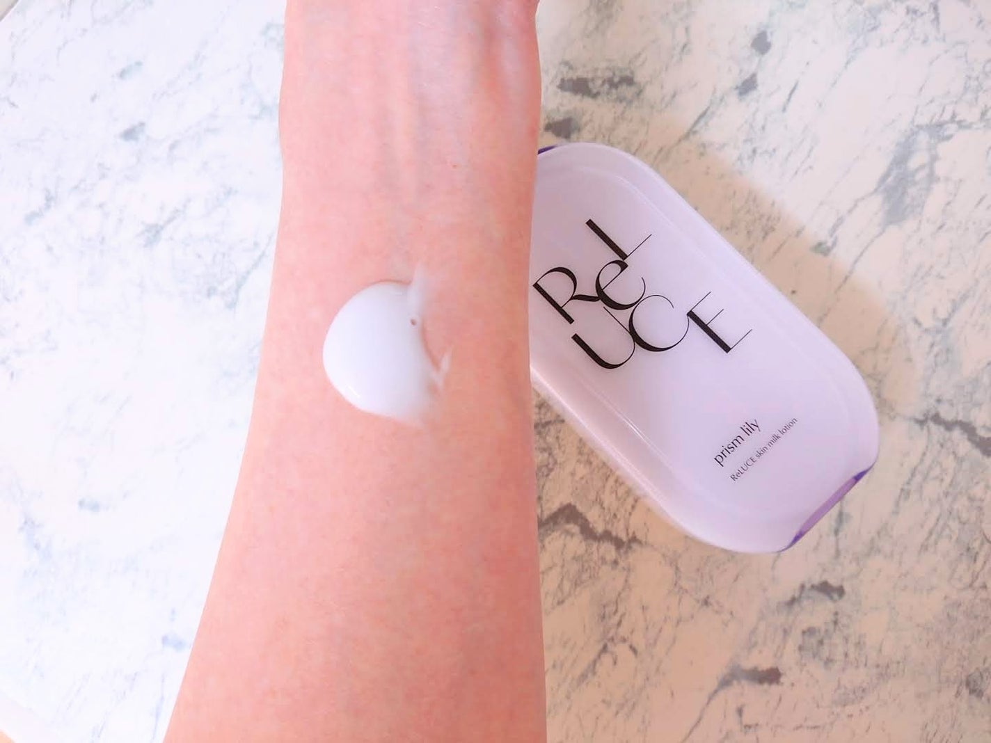 リルーチェスキンミルクローションプリズムリリー/コスメテックスローランド/ボディローションを使ったクチコミ(3枚目)