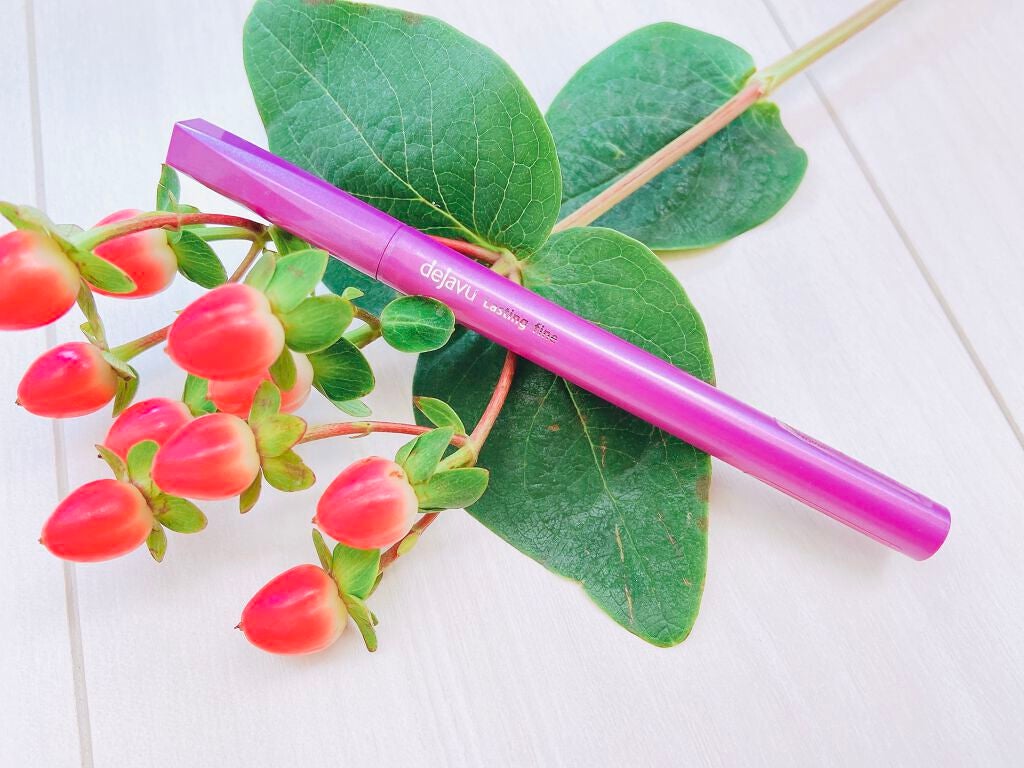 「密着アイライナー」ショート筆リキッド/デジャヴュ/リキッドアイライナーを使ったクチコミ(4枚目)