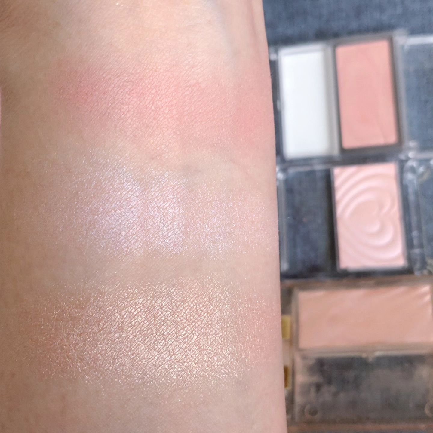 ドレープド シマーグロウ/excel/パウダーハイライトを使ったクチコミ（3枚目）