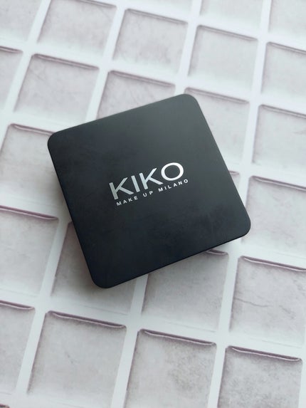 KIKO ウォーターアイシャドウのクチコミ「つやつやのコーラルアイシャドウ。お友達からいただきました!すごく可愛いので、メイクもまた、ご紹.....」(2枚目)