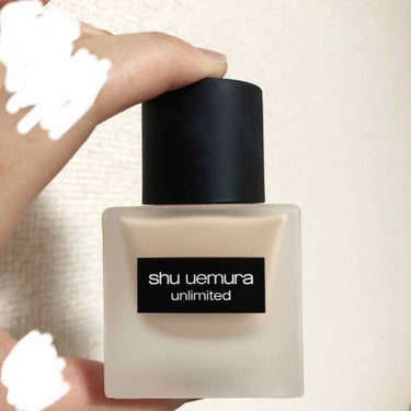 shu uemura 
アンリミテッドラスティングフルイド✨

こんにちは〜⸜(๑⃙⃘'ᗜ'๑⃙⃘)⸝
今更感すごいんですけど、ラスティングフルイドを買って使い始めて2ヶ月が経ったんです。！

今は夏。