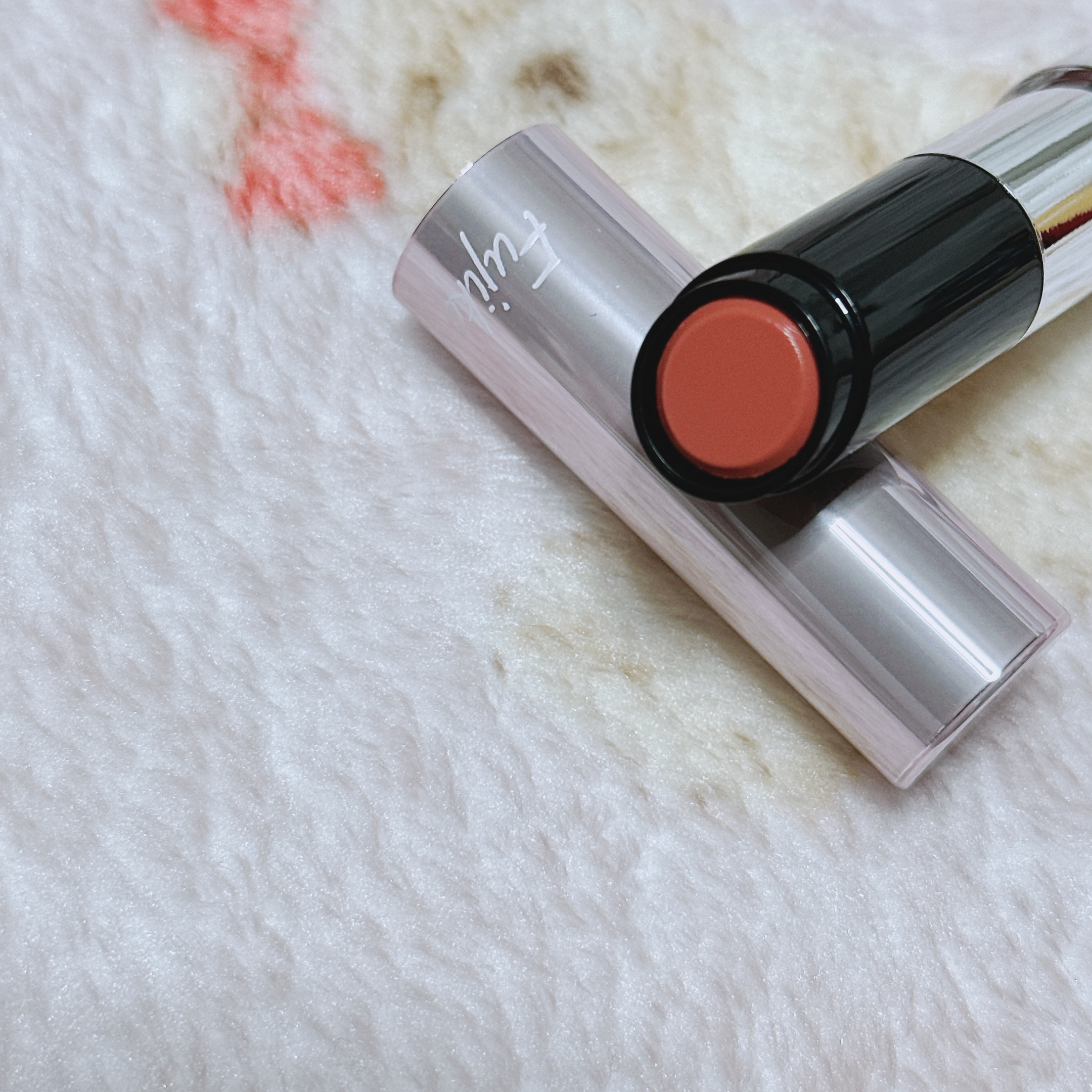 ノールックリップ 03 キュンなベージュ/Fujiko/口紅を使ったクチコミ（2枚目）