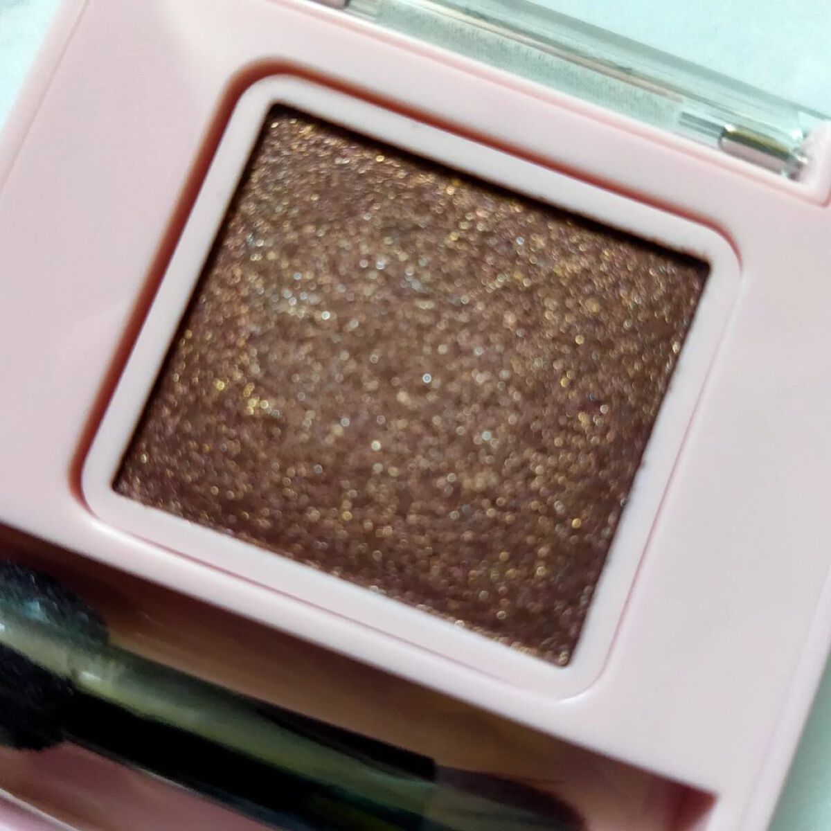 フーミー シングルラメシャドウ/WHOMEE/単色アイシャドウを使ったクチコミ（3枚目）