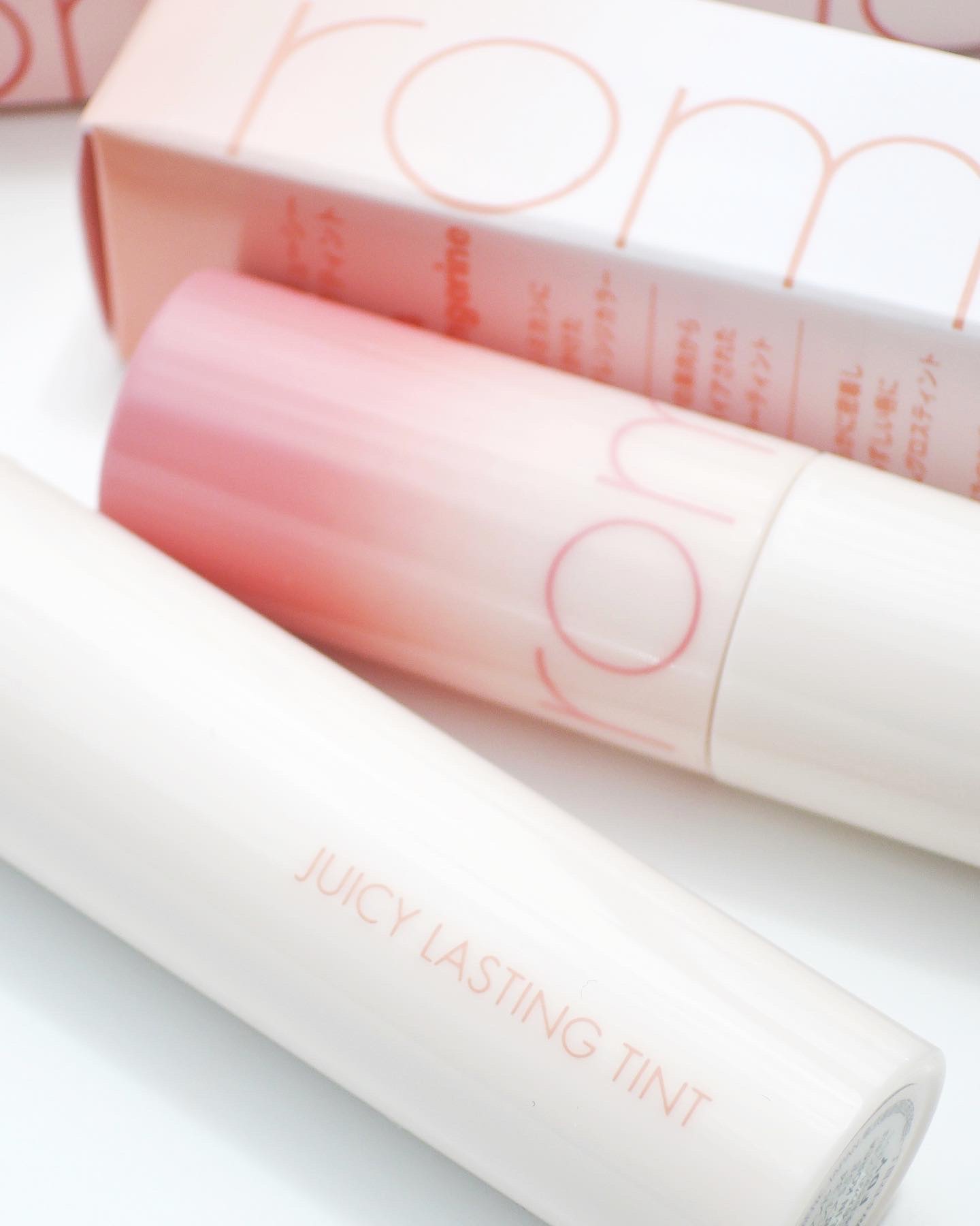 ジューシーラスティングティント/rom&nd/リップティントを使ったクチコミ（1枚目）