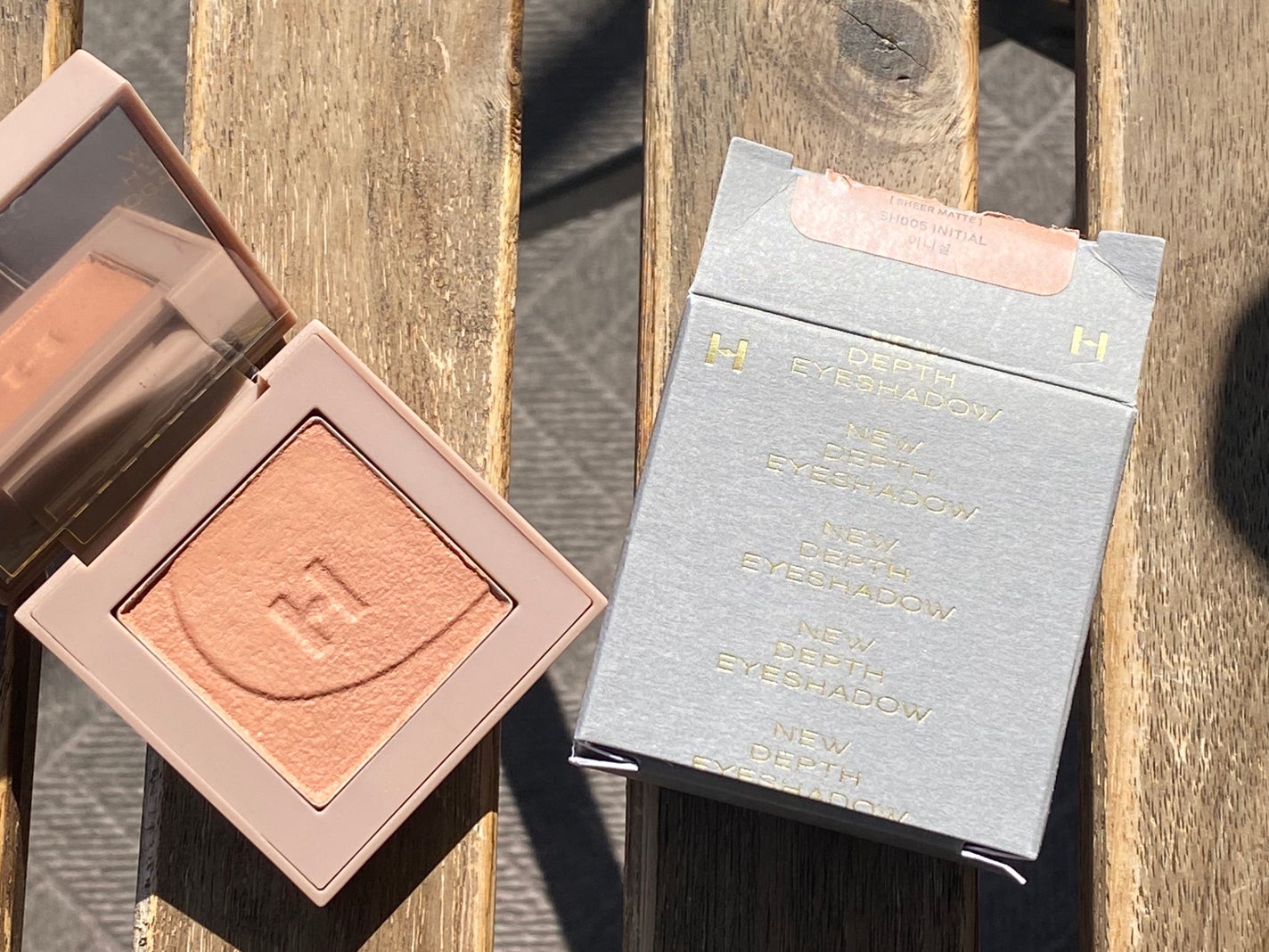 ニューデップスアイシャドウ/hince/単色アイシャドウを使ったクチコミ(1枚目)