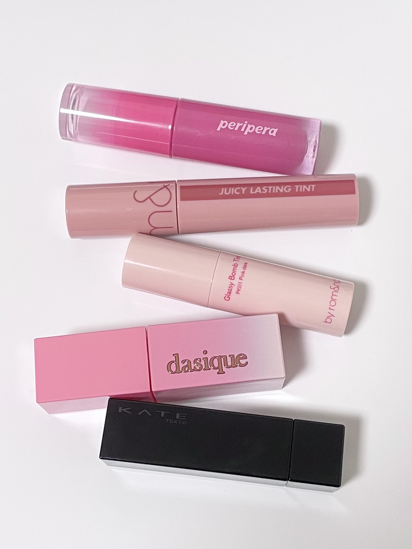 ジューシーラスティングティント/rom&nd/リップティントを使ったクチコミ（2枚目）