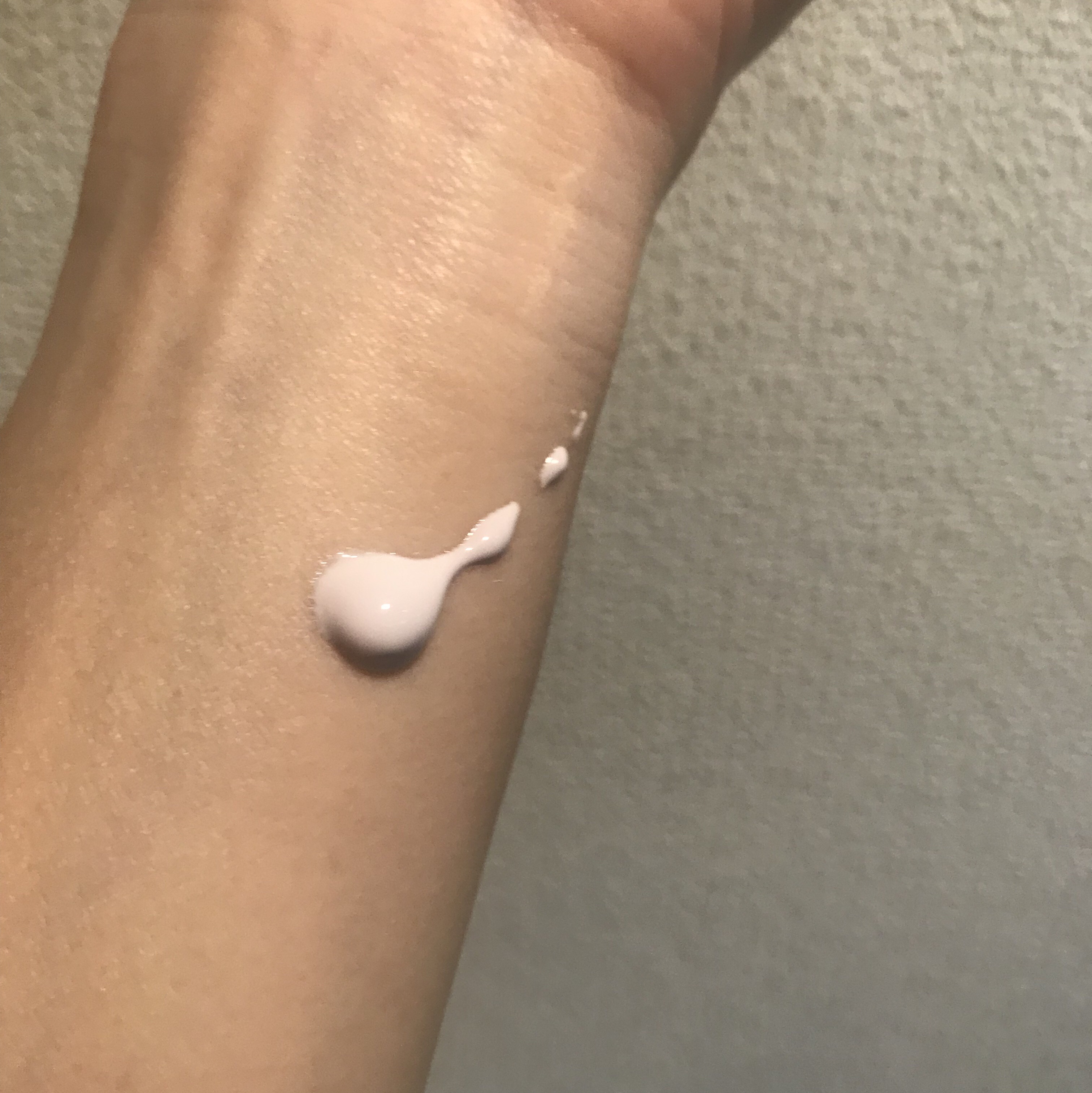 スキンアクア トーンアップUVエッセンス/スキンアクア/日焼け止めクリームを使ったクチコミ（2枚目）