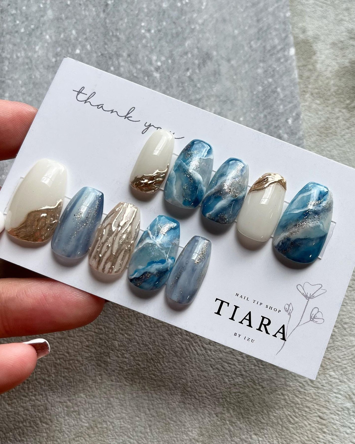 izu_nail♡フォロバLIPSパートナー on LIPS 「#大理石ネイル#大理石ネイルチップ#青大理石ネイルご友人の結婚..」(1枚目)