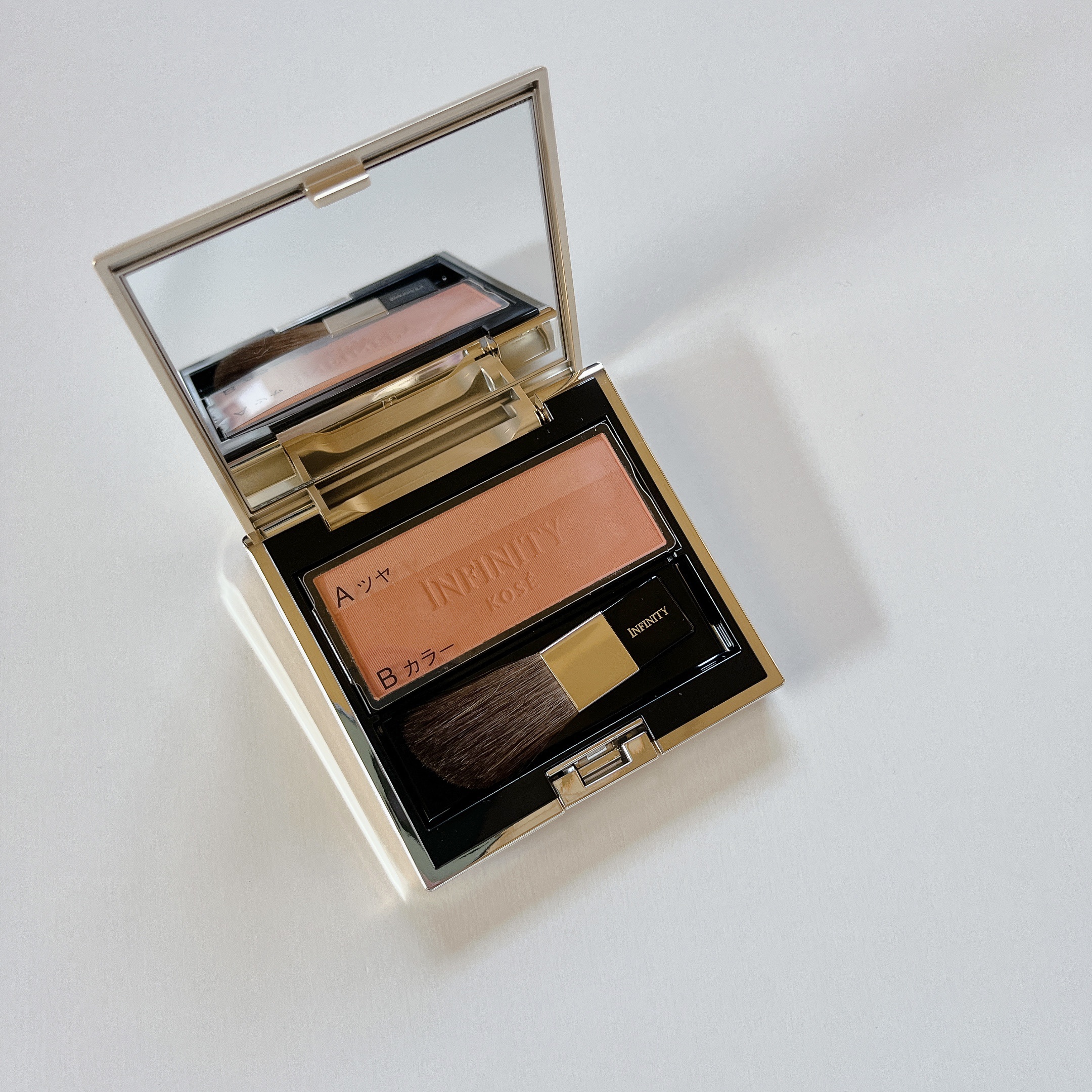 サンちゃんのクチコミ「ほんのり優しい色づき
肌なじみのいいカラーでナチュラルに仕上がる

ハイライターもついててツヤ.....」（1枚目）