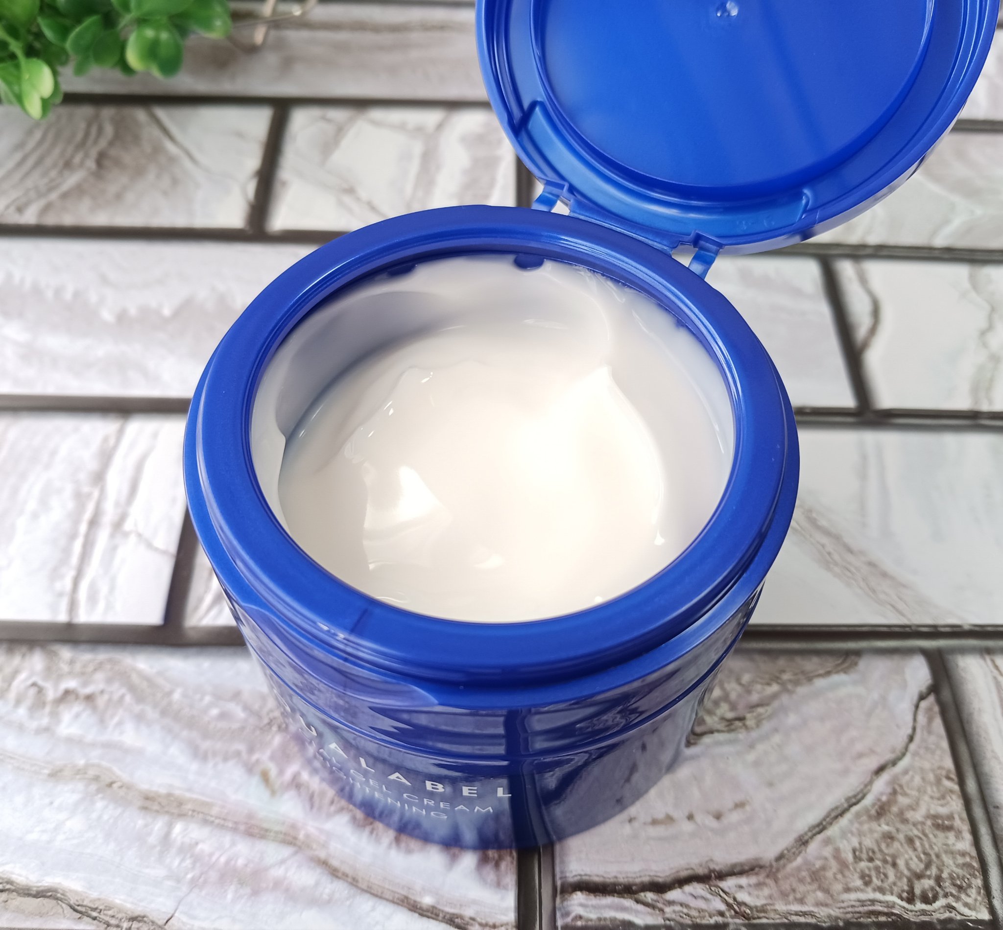 スペシャルジェルクリーム EX （ブライトニング） /アクアレーベル/オールインワン化粧品を使ったクチコミ（2枚目）