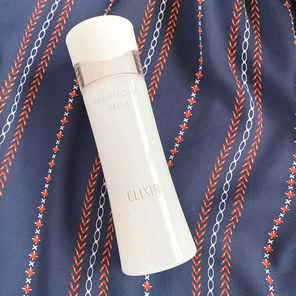 ファーストエイジングケアはじめてますか？？

#エリクシールルフレ 
#バランシングミルク
130ml  2750円（税抜き）

乳液なのにこちらも化粧水と同様ベタつきは全く感じず
肌にすぅーっと馴染んでもっちり潤う感じが気持ちいいです

