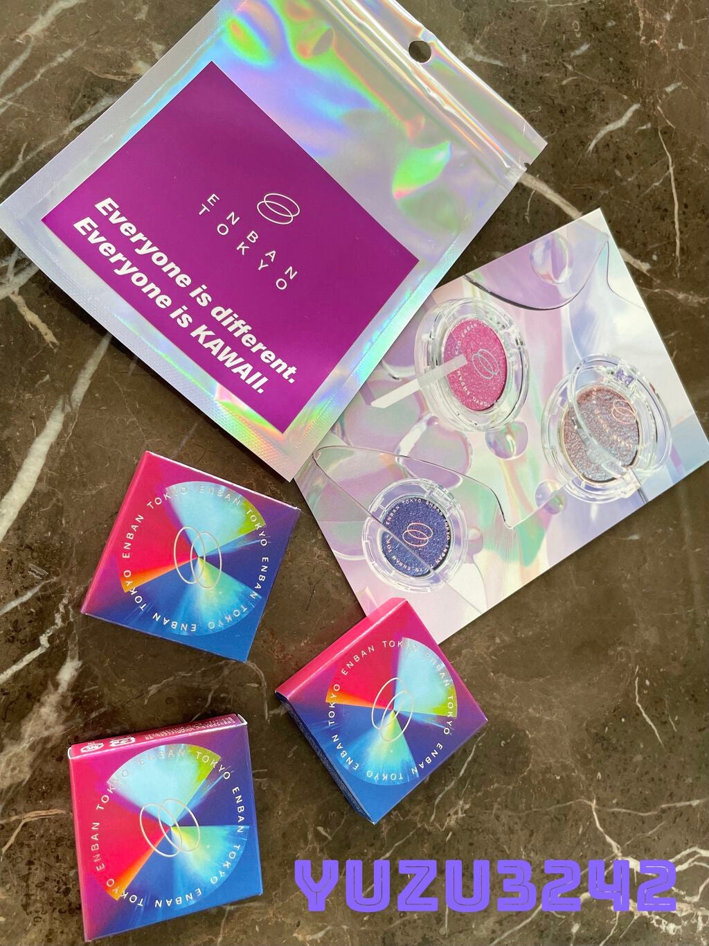 マルチグリッターカラー/ENBAN TOKYO/単色アイシャドウを使ったクチコミ(1枚目)