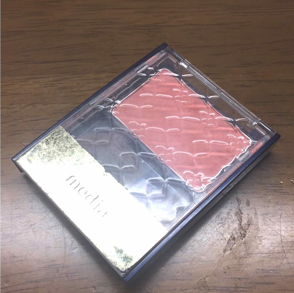 ブライトアップチークN/media/パウダーチークを使ったクチコミ(1枚目)