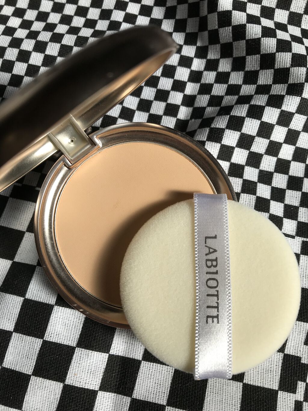 タイムカバーパクト/LABIOTTE/パウダーファンデーションを使ったクチコミ（2枚目）