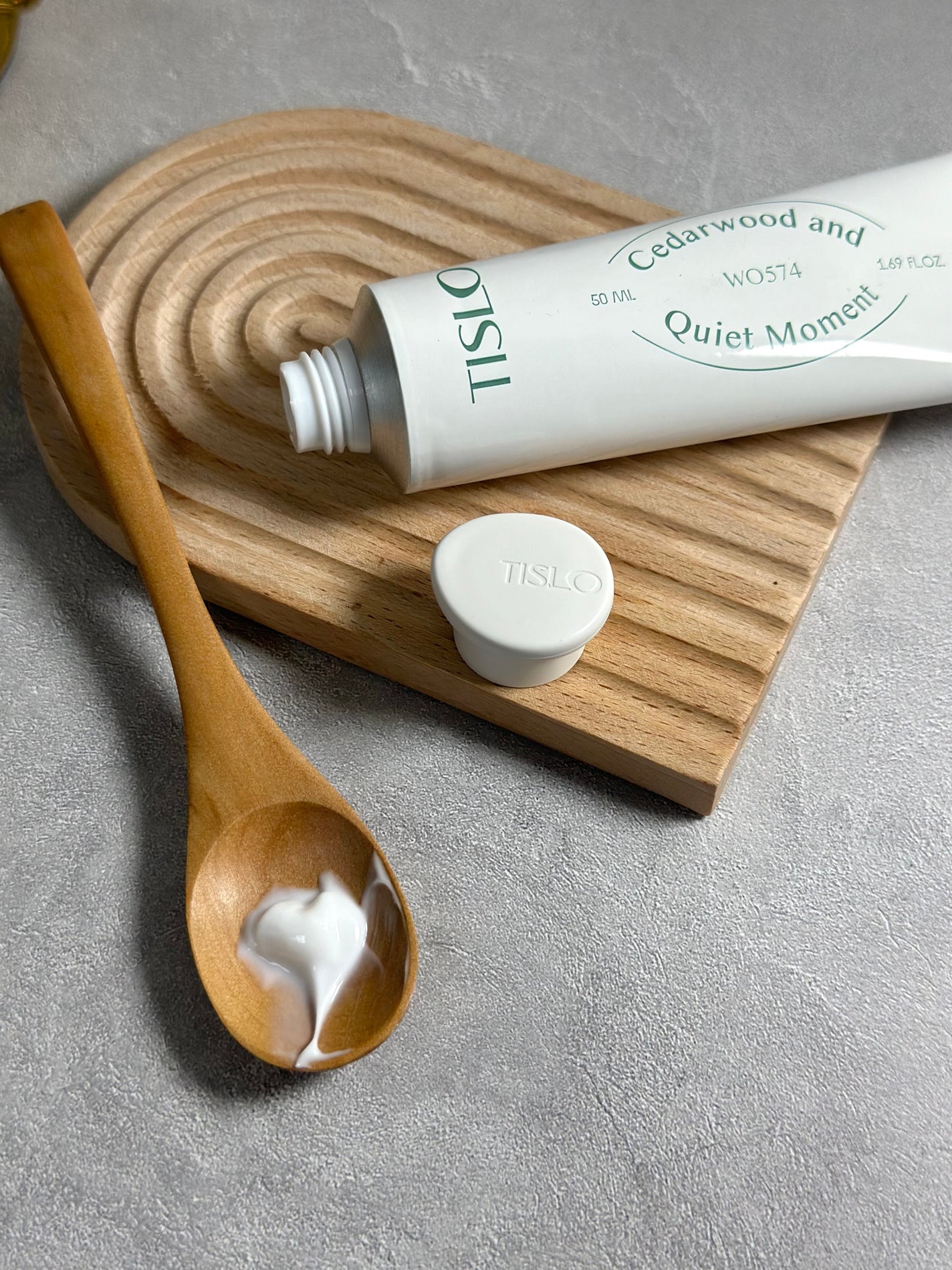 Cedarwood and Quiet Moment/Hand Cream/TISLO/ハンドクリームを使ったクチコミ(4枚目)