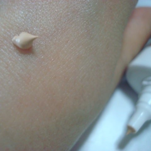 ミネラルカバー薬用美白ファンデセラム/ミリオナ化粧品/美容液を使ったクチコミ（2枚目）