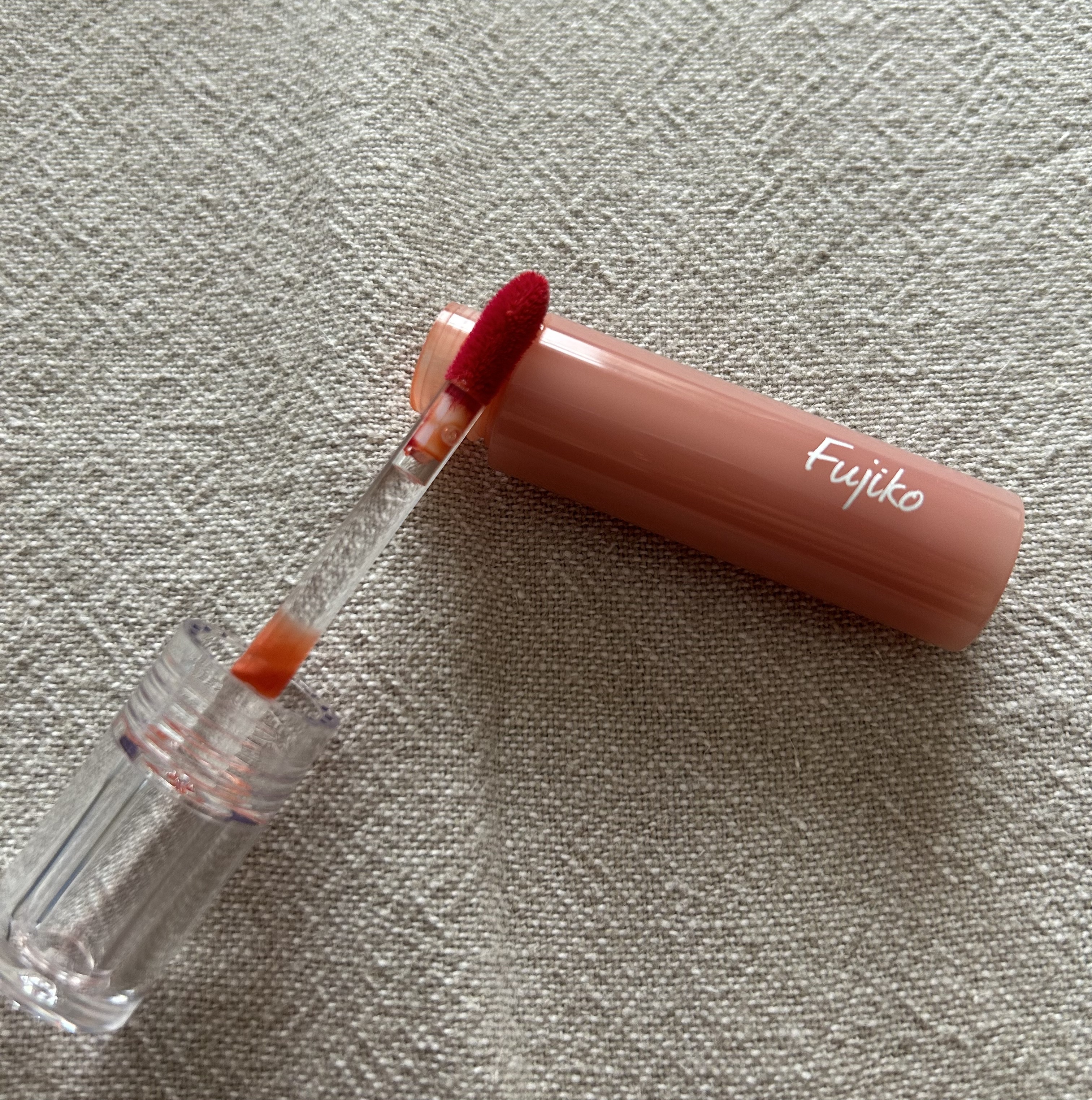 ニュアンスラップティント 01 珊瑚ピンク/Fujiko/リップティントを使ったクチコミ（2枚目）