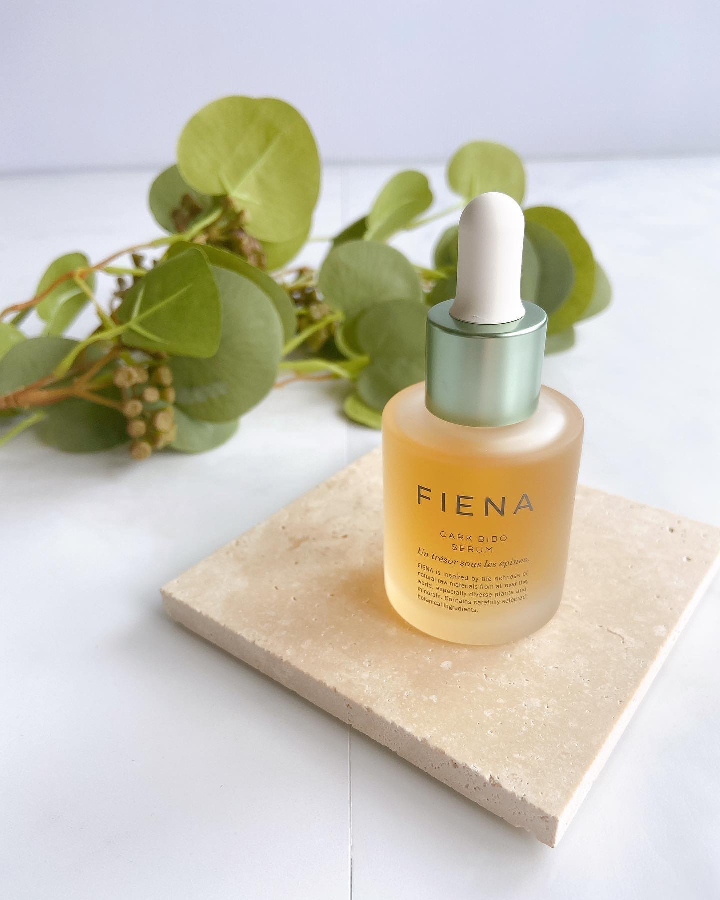 カークビボーセラム/FIENA/美容液を使ったクチコミ（3枚目）