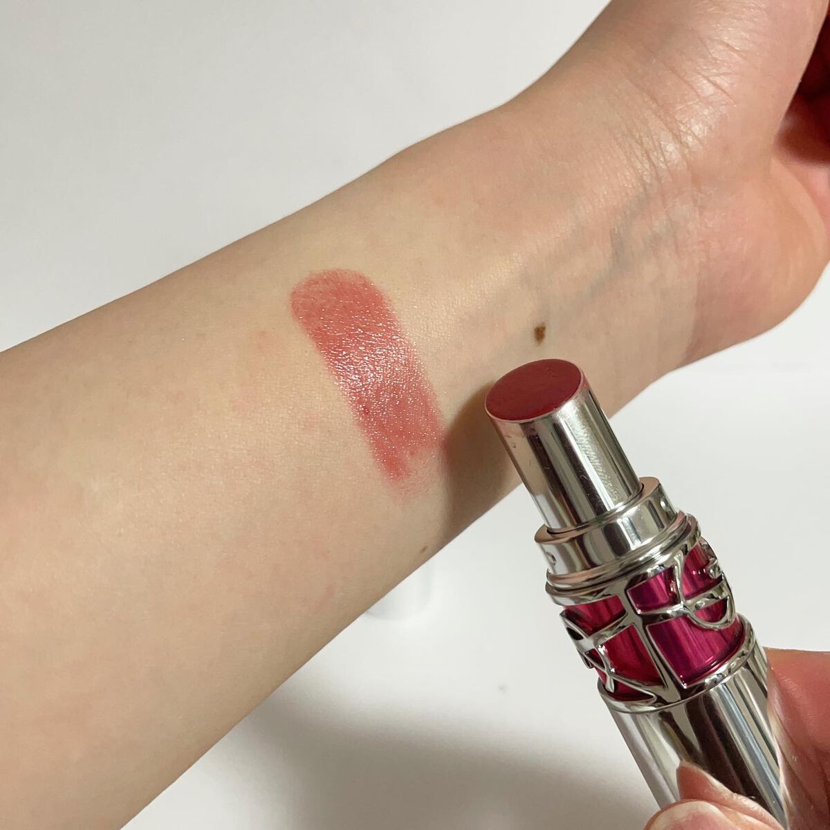 YSL ラブシャイン キャンディグレーズ/YVES SAINT LAURENT BEAUTE/口紅を使ったクチコミ(3枚目)