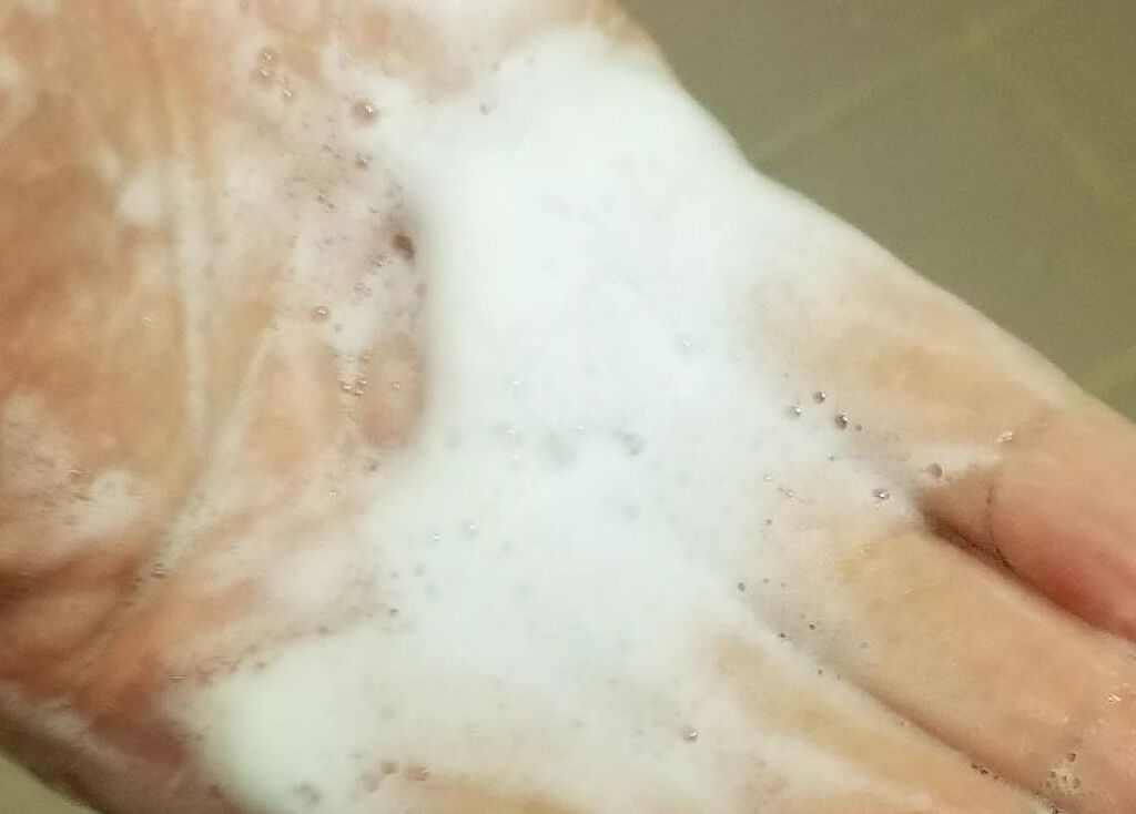 Creamy EXダメージリペアシャンプー1.0/ヘアトリートメント2.0/&honey/市販シャンプーを使ったクチコミ(4枚目)