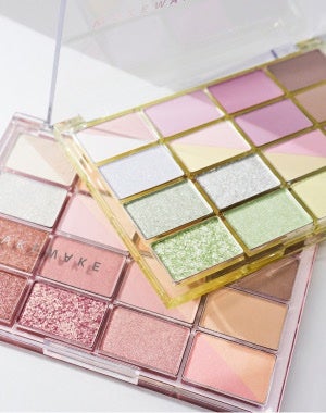 ソフトブラーリングアイパレット/wakemake/アイシャドウパレットを使ったクチコミ(5枚目)