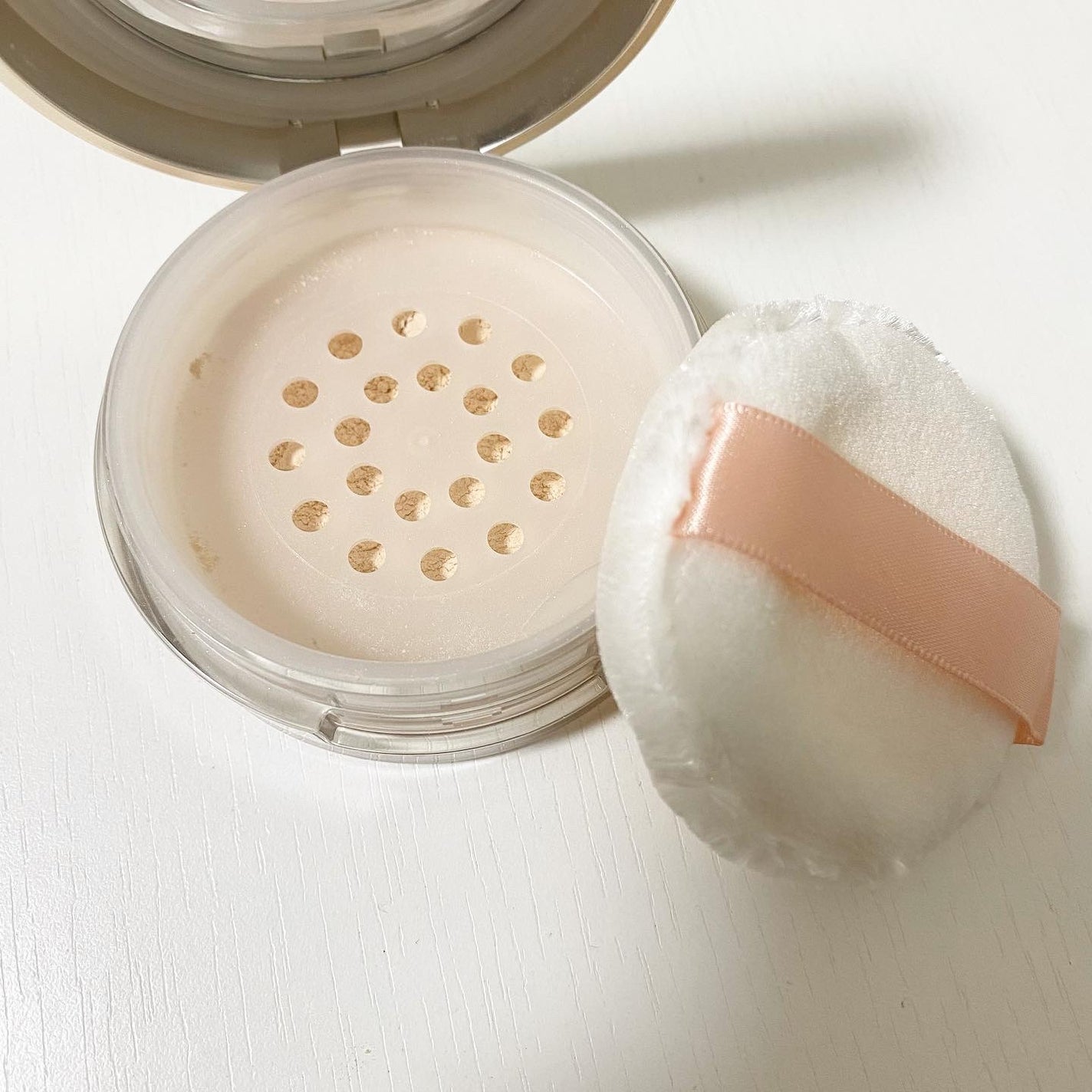 SC モイストパウダー/マーシュ・フィールド/ルースパウダーを使ったクチコミ(2枚目)