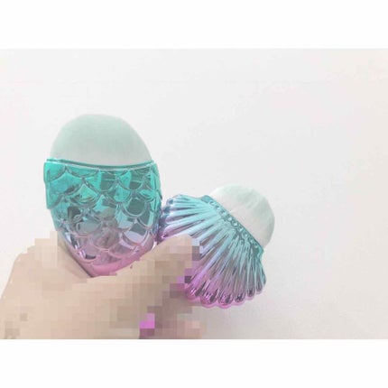 DAISO ファンデーションブラシ マーメイドのクチコミ「【No.31】
お久しぶりです☺︎︎
投稿をかなりサボっていたやつです🙌🏻
今回は、夏にピ.....」(3枚目)